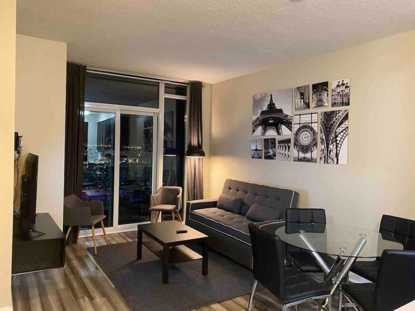 Luxurious 1 Bedroom Den, 1 Bath Condo Square One Mississauga Luaran gambar